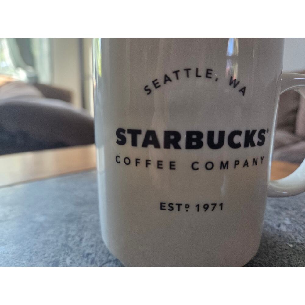 Starbucks Coffee Mug 2018 Seattle .Diner Style .